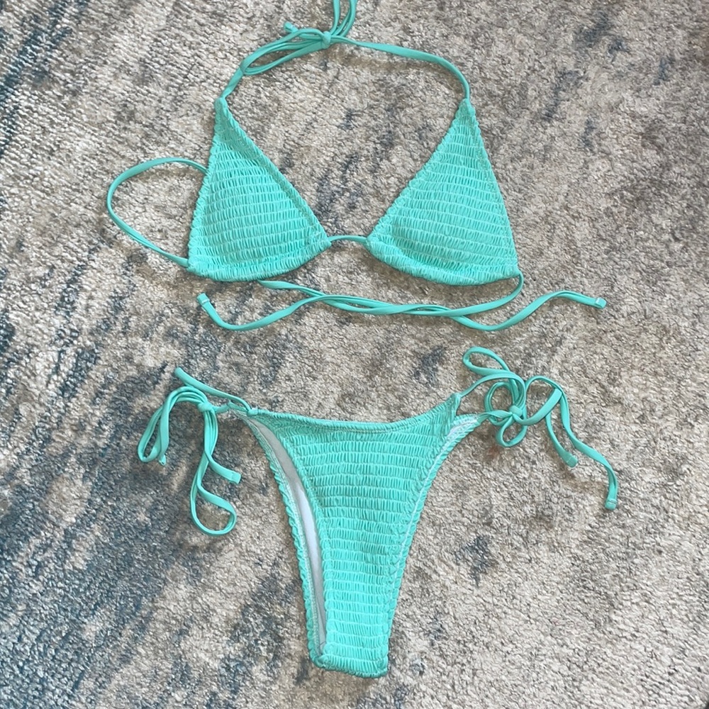 Women’s bikini size small.
